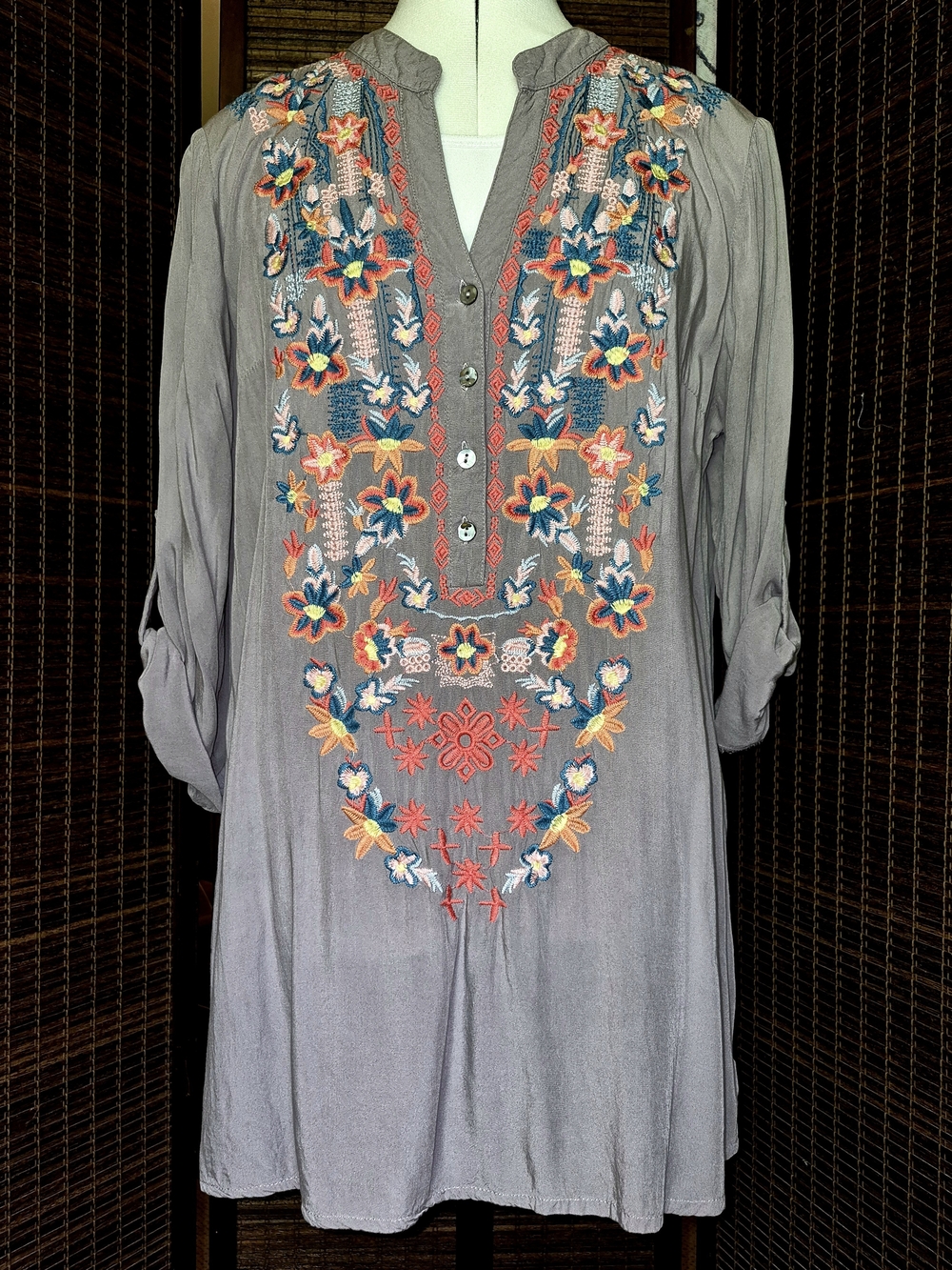 Solitaire Colorful Embroiderey Cotton-Blend Top - Light Gray Body